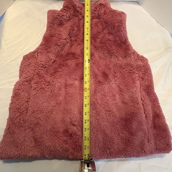 J. Crew Factory Women's Plush Faux Fur Full Zip Vest Guava Berry Small - Picture 8 of 8